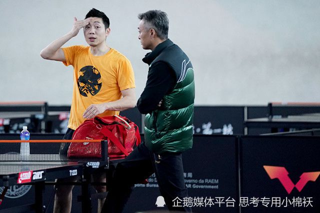 比方阿谁在瀑布前喝下玄色药水的外星人做了甚么？玄色药水从何而来？外星报酬安在地球上制造人类？又为什么要用异形扑灭人类？诸多谜团将故事引进一个更年夜的黑洞，付与全部系列加倍兴旺的生命力。